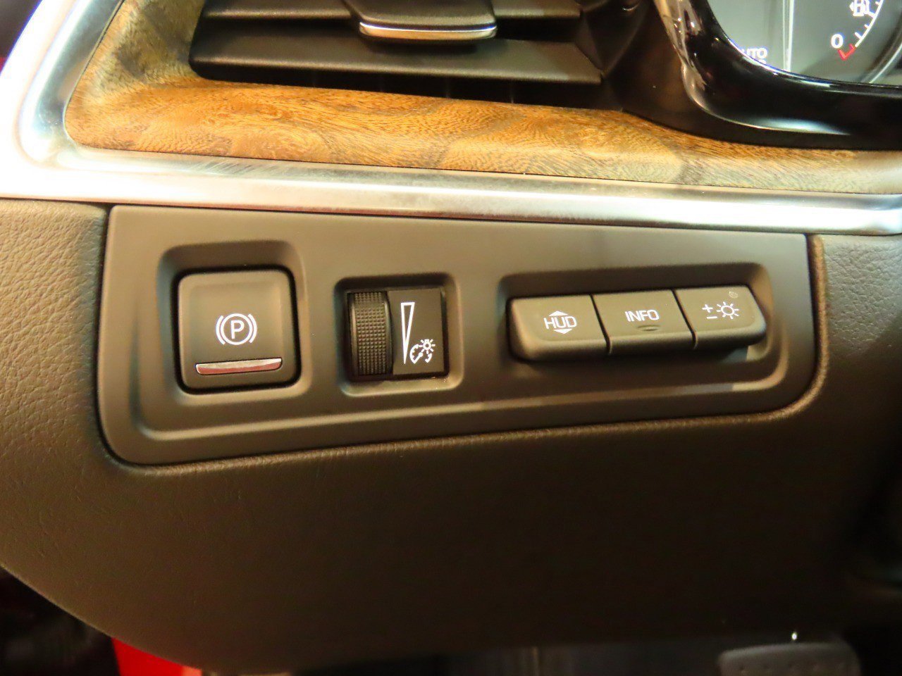 Used 2024 Cadillac XT5 Premium Luxury w/ Platinum Package image 22