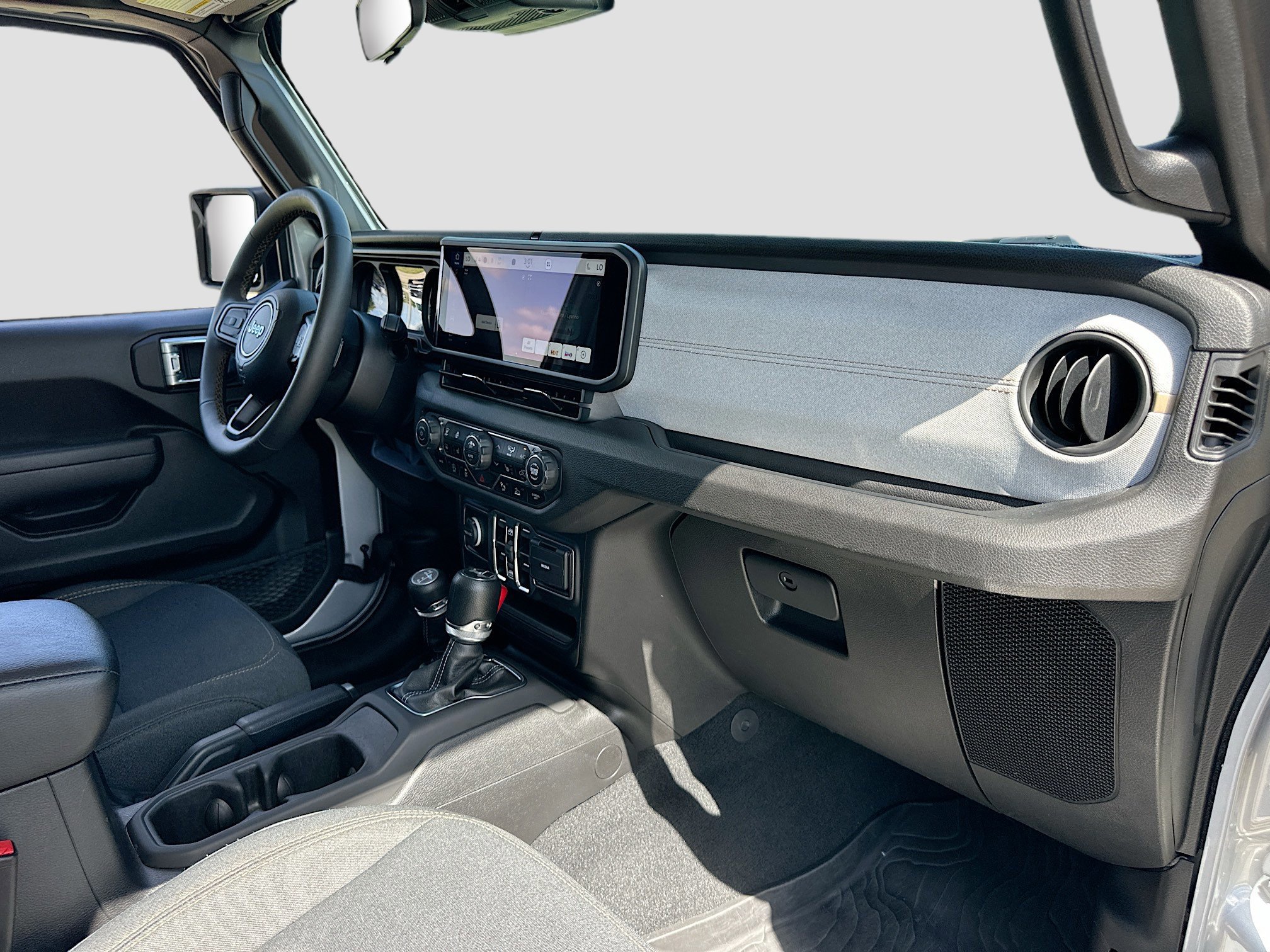 Used 2024 Jeep Wrangler Sport S AWD/4WD image 27