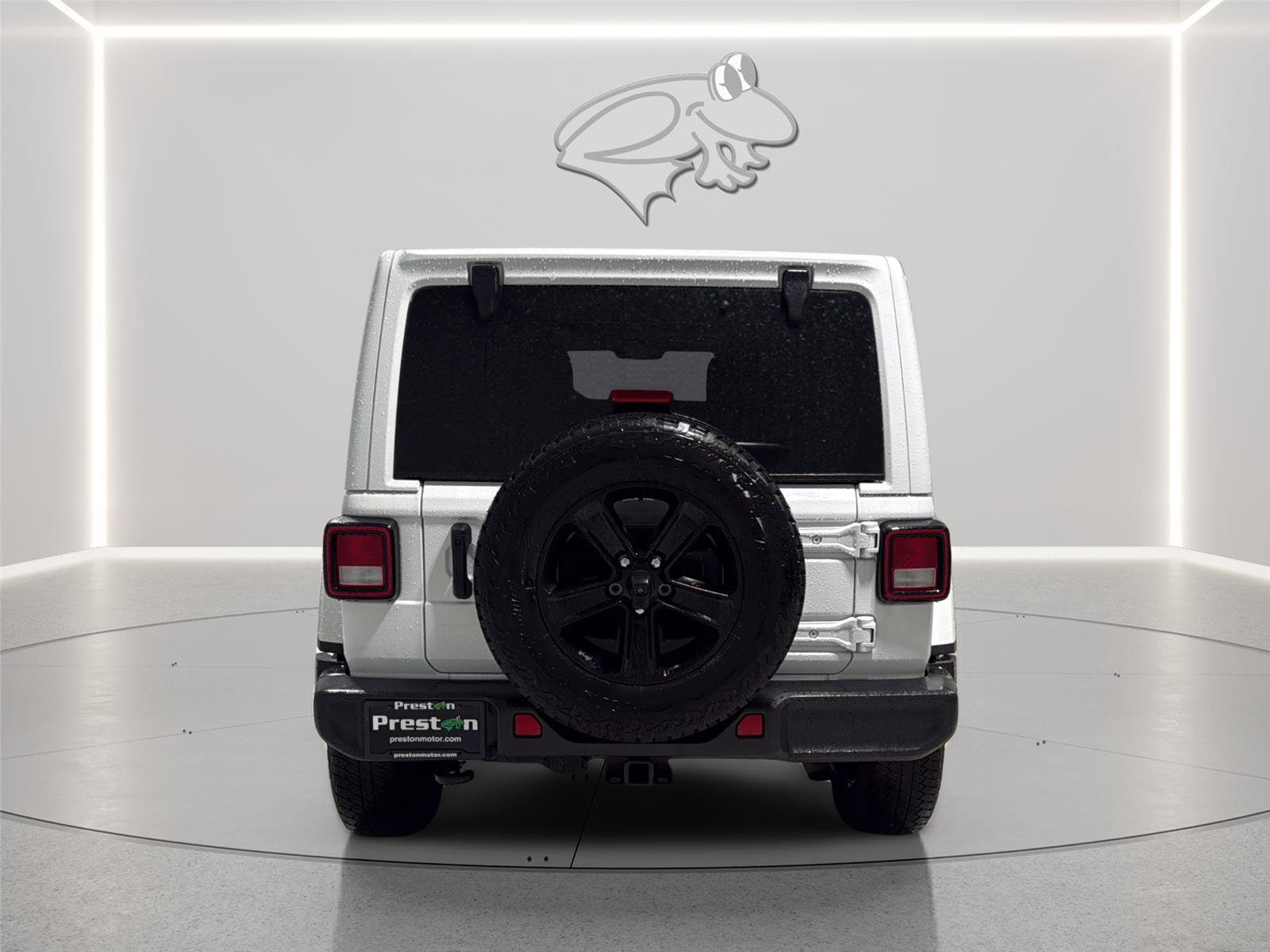 Used 2023 Jeep Wrangler Unlimited Sahara AWD/4WD image 4