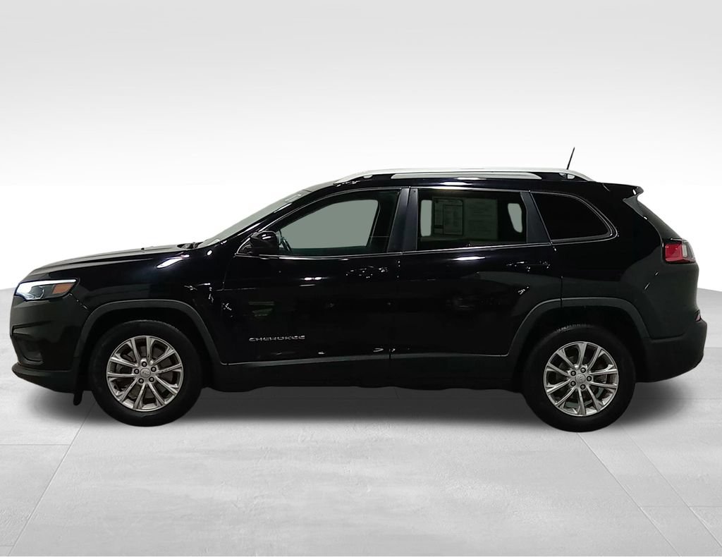 Used 2019 Jeep Cherokee Latitude w/ Cold Weather Group FWD image 8