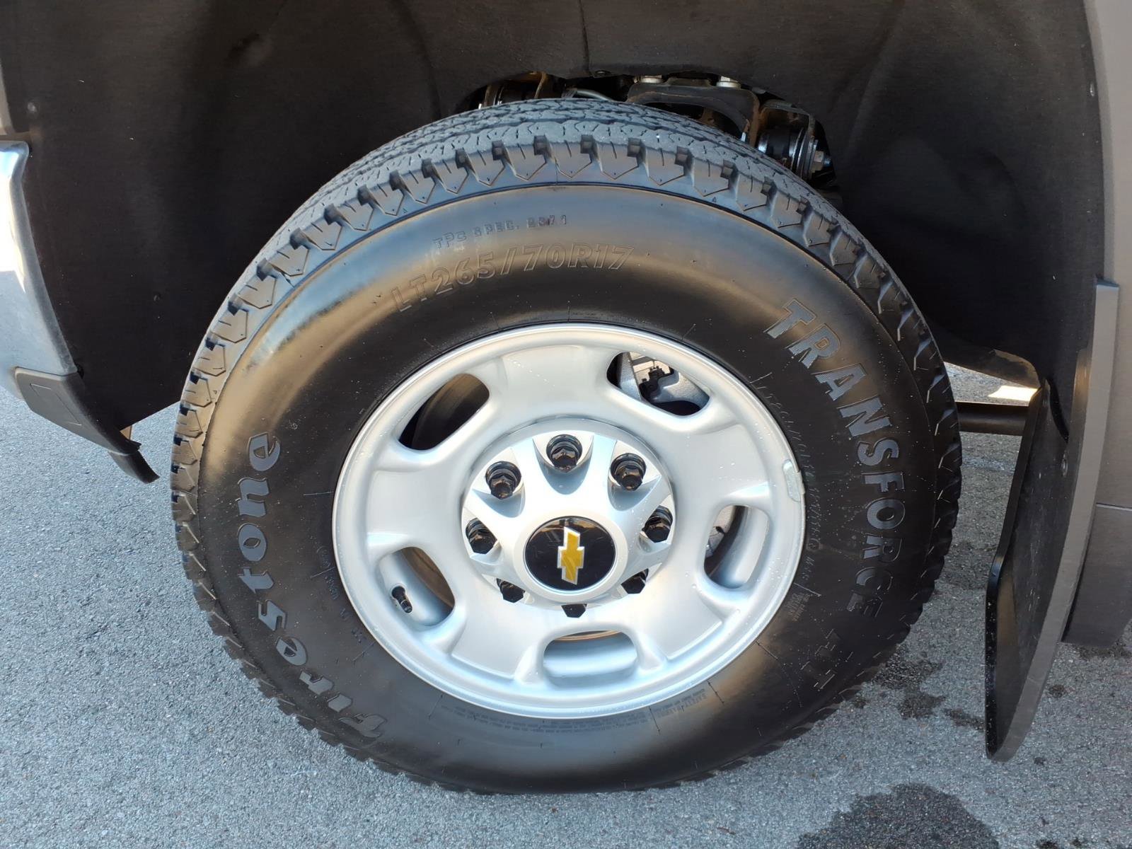 Used 2025 Chevrolet Silverado 2500 W/T w/ WT Convenience Package image 9