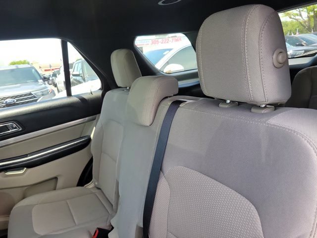 Certified 2018 Ford Explorer XLT w/ Equipment Group 201A FWD image 13