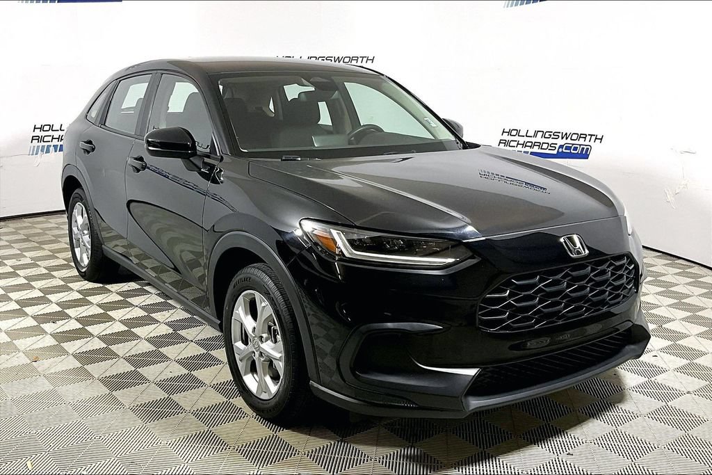 Used 2025 Honda HR-V LX image 3