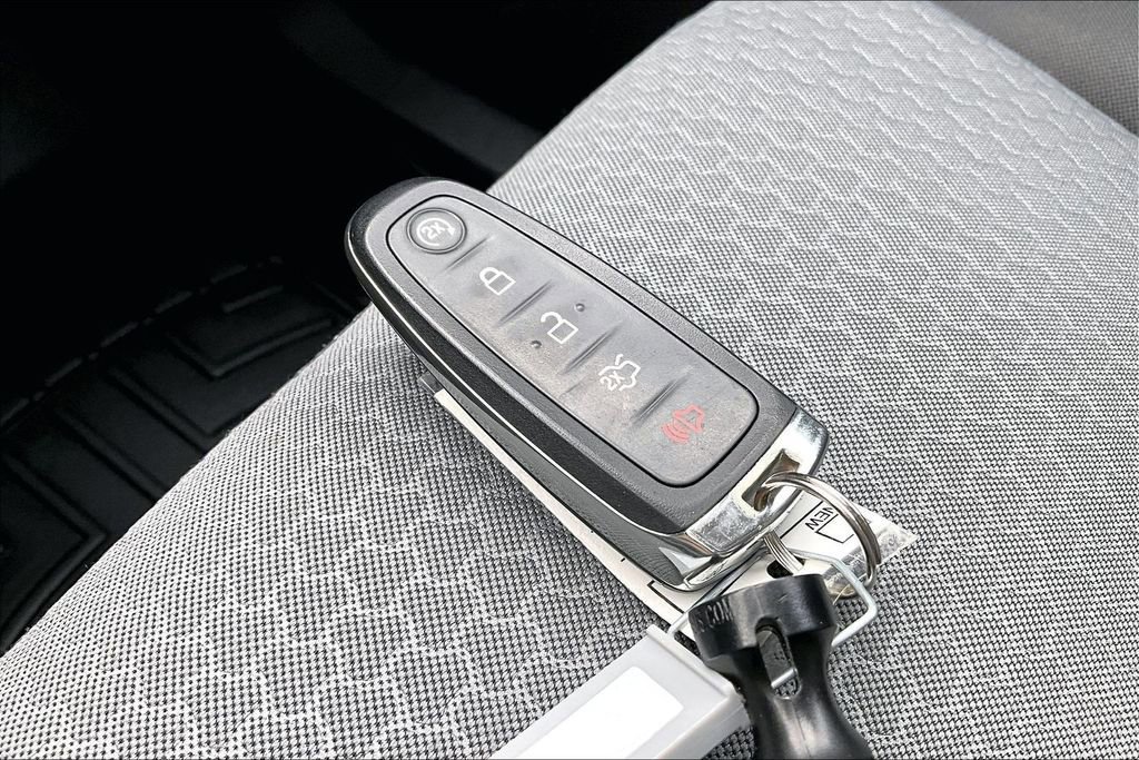 Certified 2019 Ford Escape SE image 13