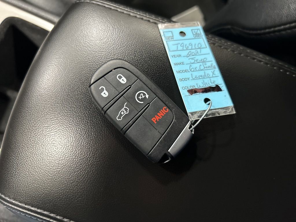 Used 2021 Jeep Grand Cherokee Laredo X image 21