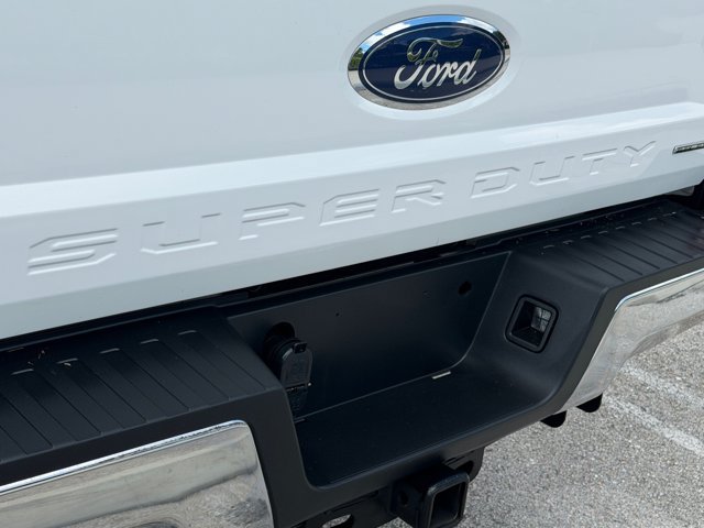 Certified 2017 Ford F250 XL w/ Power Equipment Group RWD image 19