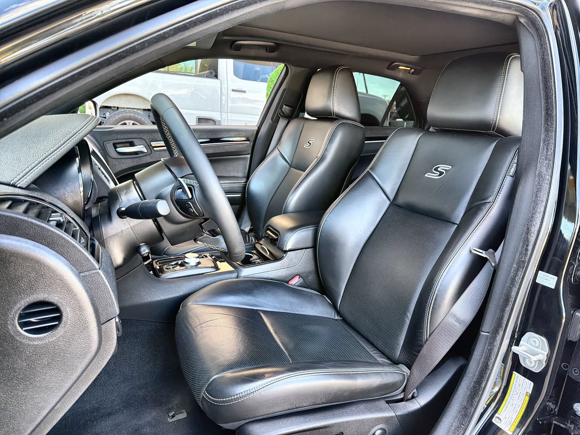 Used 2023 Chrysler 300 S w/ Comfort Group RWD image 11
