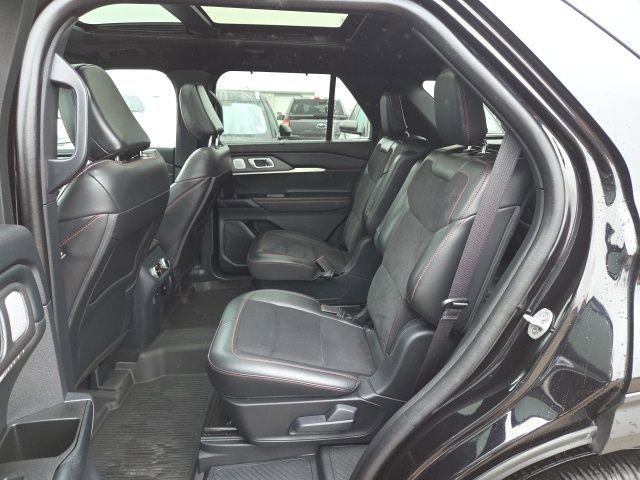 Certified 2025 Ford Explorer ST image 47