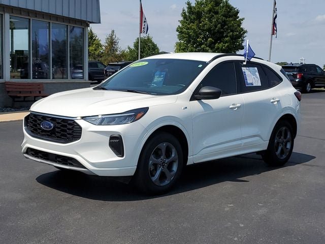 Certified 2024 Ford Escape ST-Line w/ Tech Pack #1 AWD/4WD image 2
