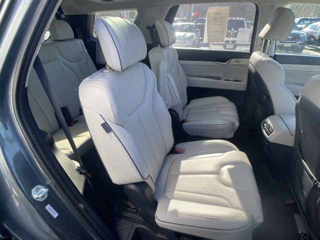 Used 2023 Hyundai Palisade Calligraphy image 35