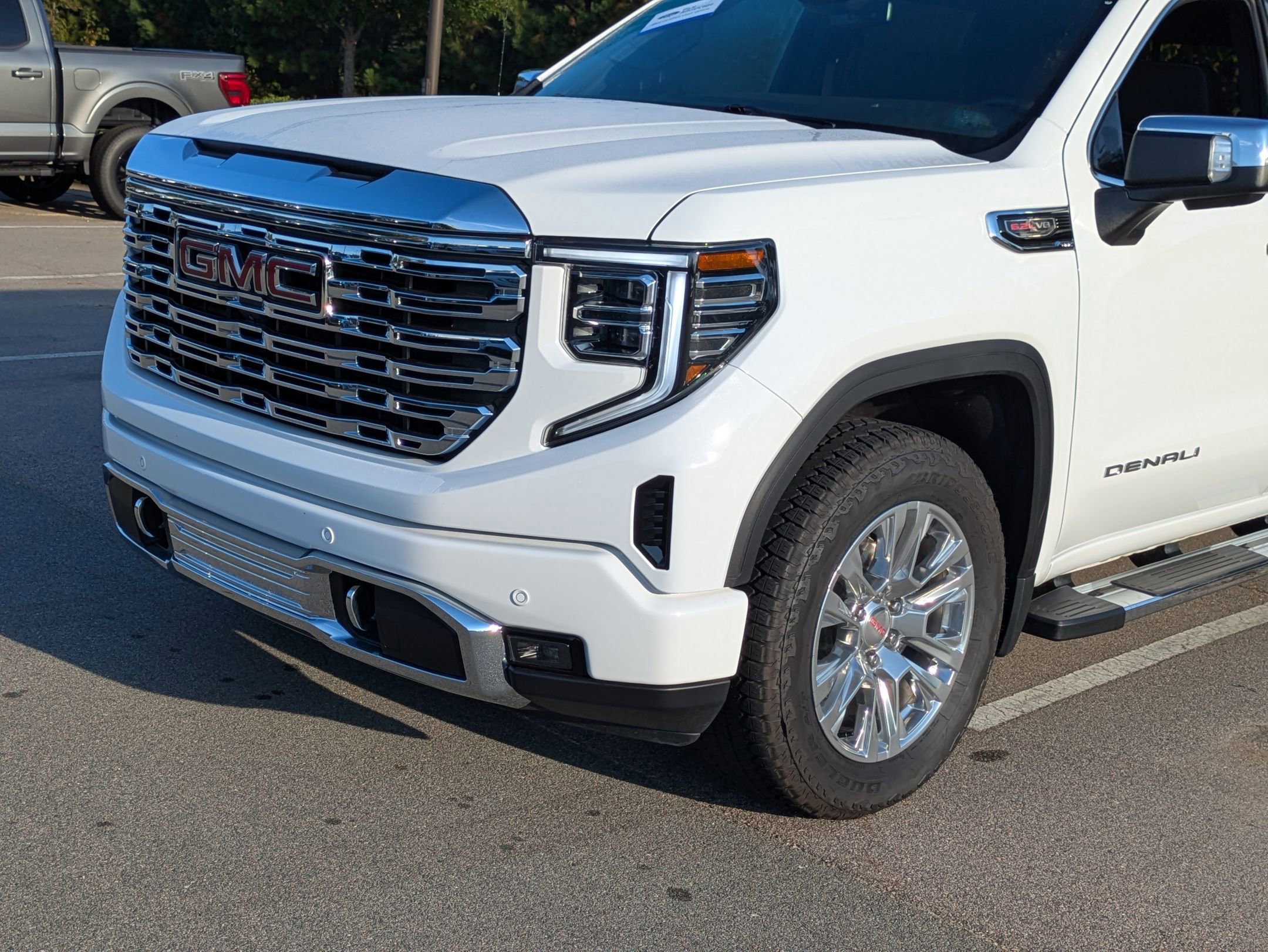 Used 2024 GMC Sierra 1500 Denali image 2