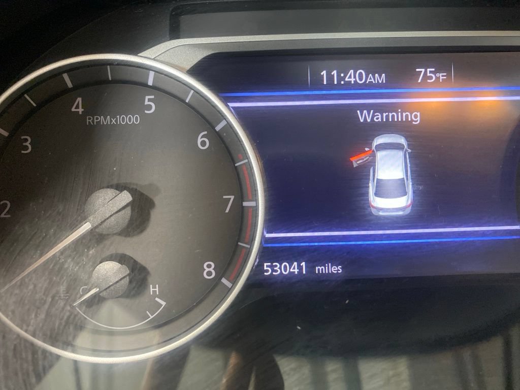 Used 2024 Nissan Sentra SV FWD image 5