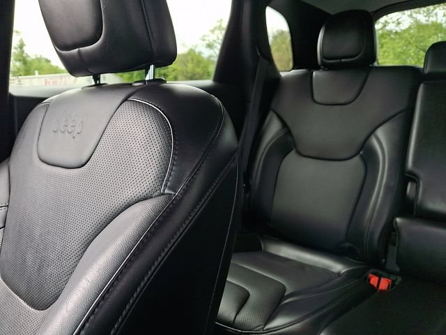 Used 2019 Jeep Cherokee Limited AWD/4WD image 21