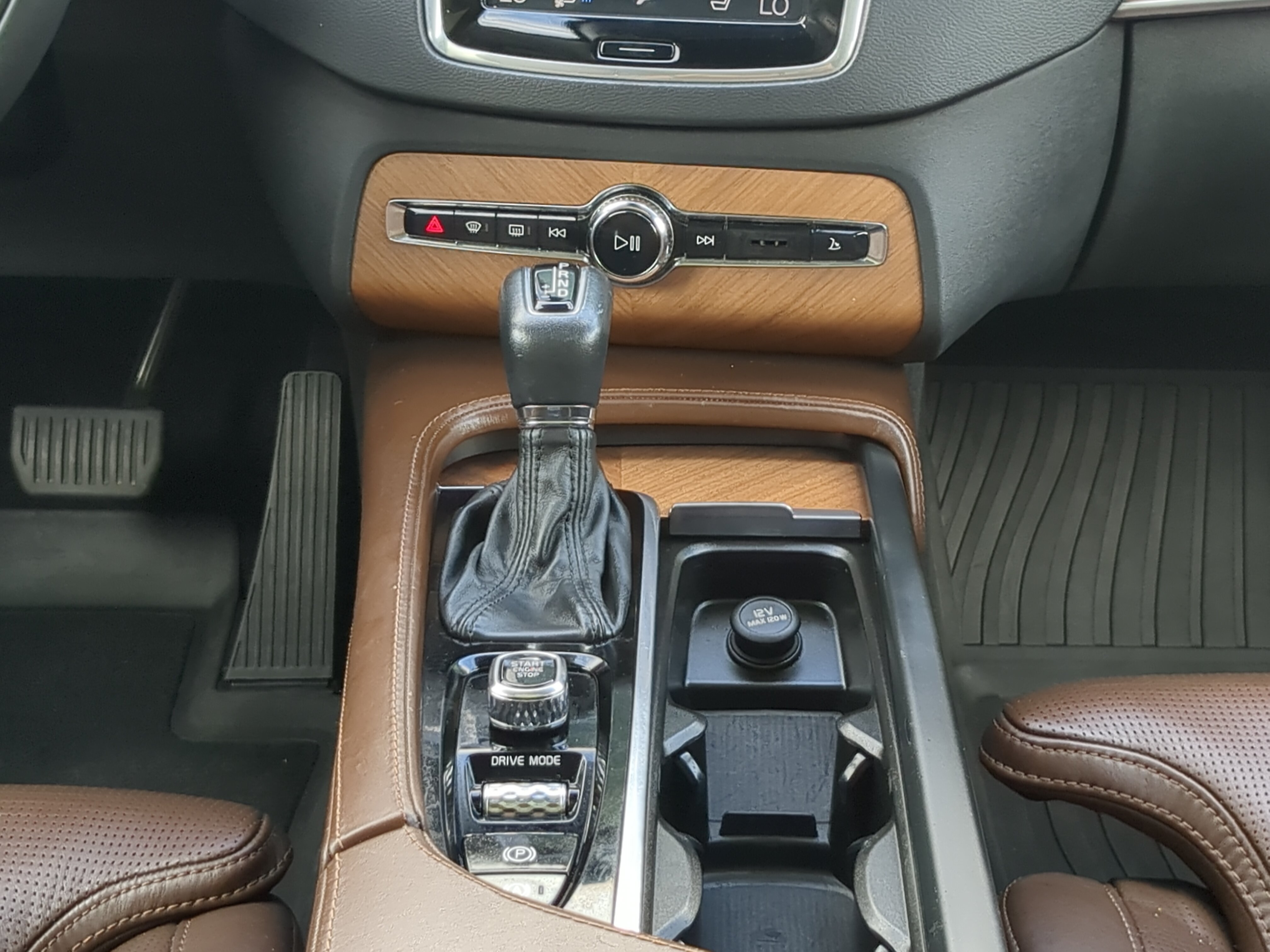 Used 2019 Volvo XC90 T6 Inscription w/ Advanced Package AWD/4WD image 17