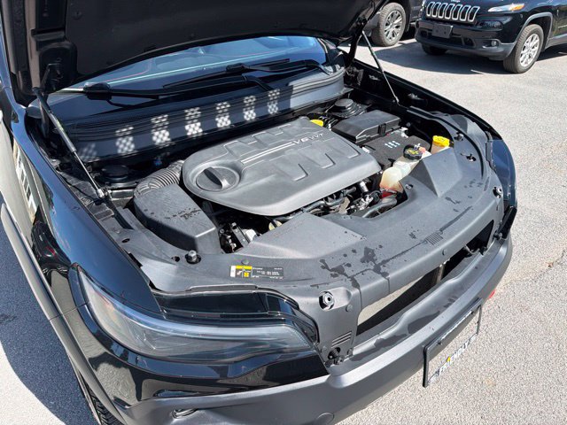 Used 2019 Jeep Cherokee Trailhawk w/ Cold Weather Group AWD/4WD image 54