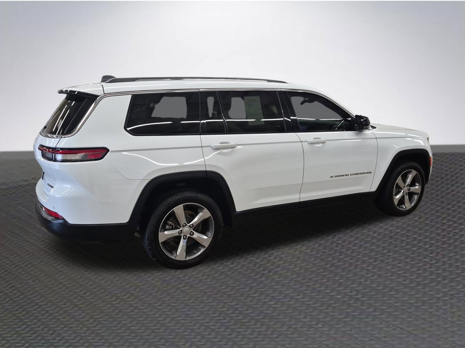 Used 2021 Jeep Grand Cherokee L Limited AWD/4WD image 4