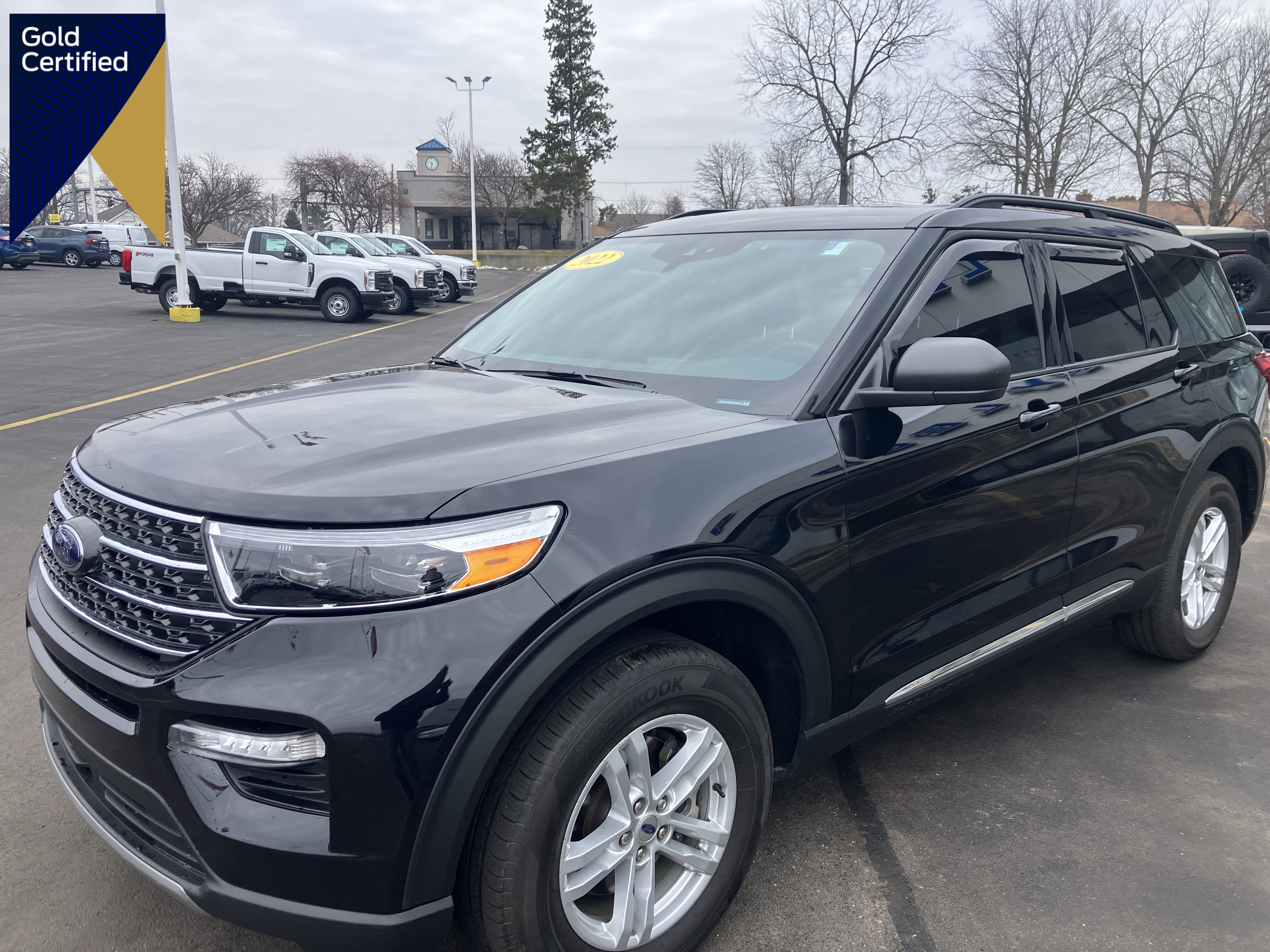 Certified 2022 Ford Explorer XLT w/ Equipment Group 202A image 1