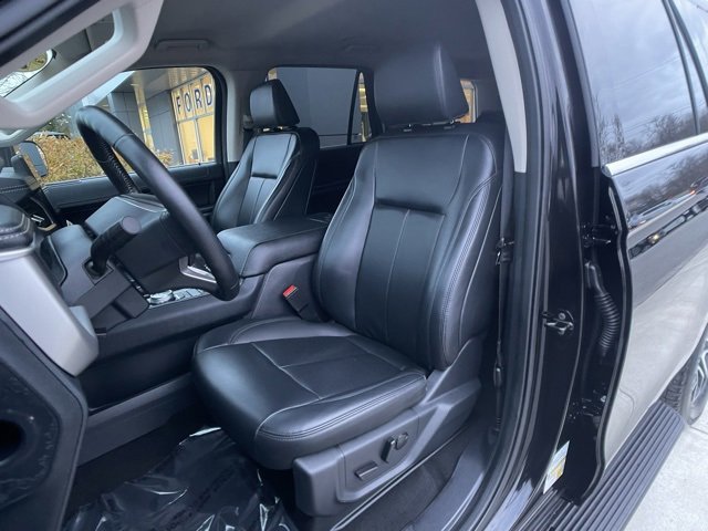 Certified 2024 Ford Expedition XLT image 15