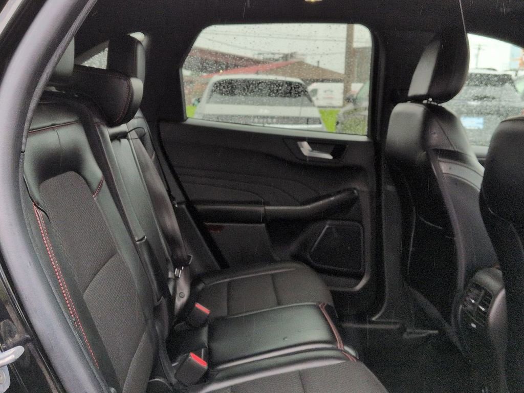 Certified 2024 Ford Escape ST-Line w/ Tech Pack #1 image 28