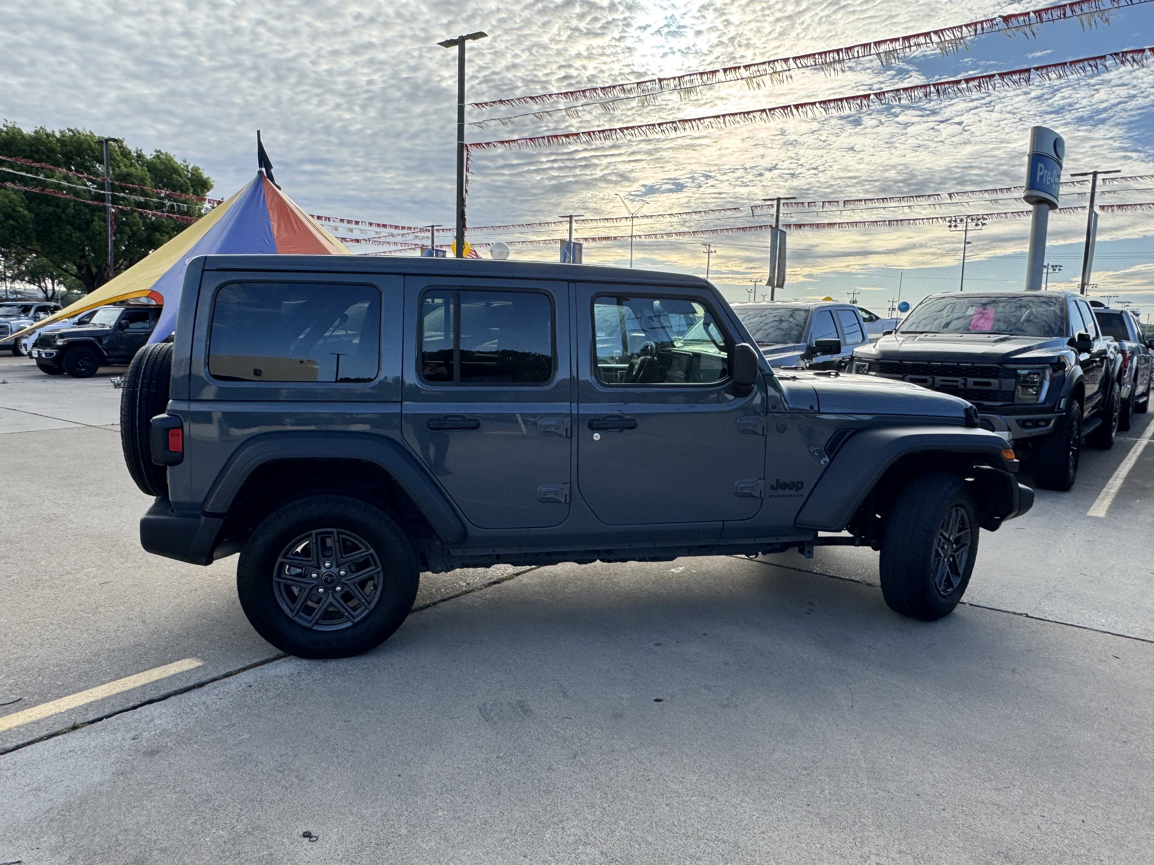 Used 2025 Jeep Wrangler Sport S image 5