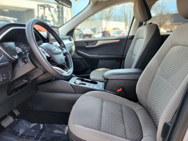 Certified 2022 Ford Escape SE w/ Cold Weather Package image 18
