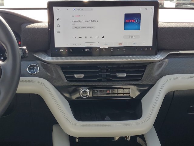 Certified 2025 Ford Explorer Platinum w/ Ultimate Package AWD/4WD image 33