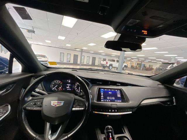 Used 2022 Cadillac XT4 Premium Luxury w/ Safety Alert Package AWD/4WD image 15