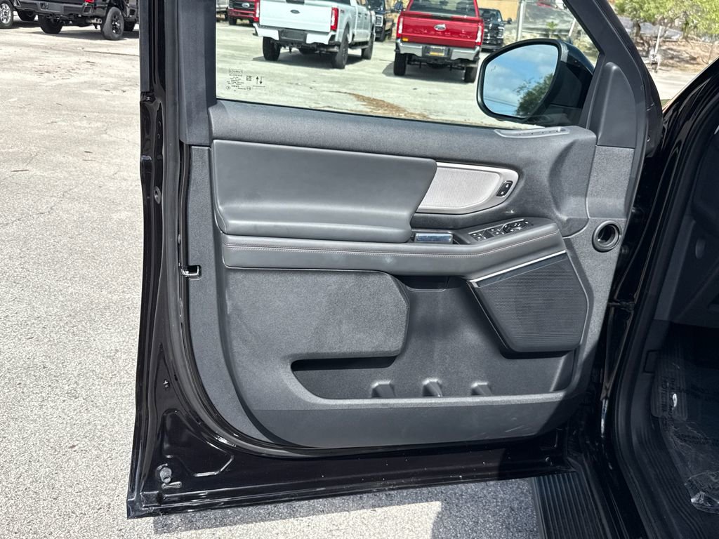 Certified 2025 Ford Expedition Max Active image 13