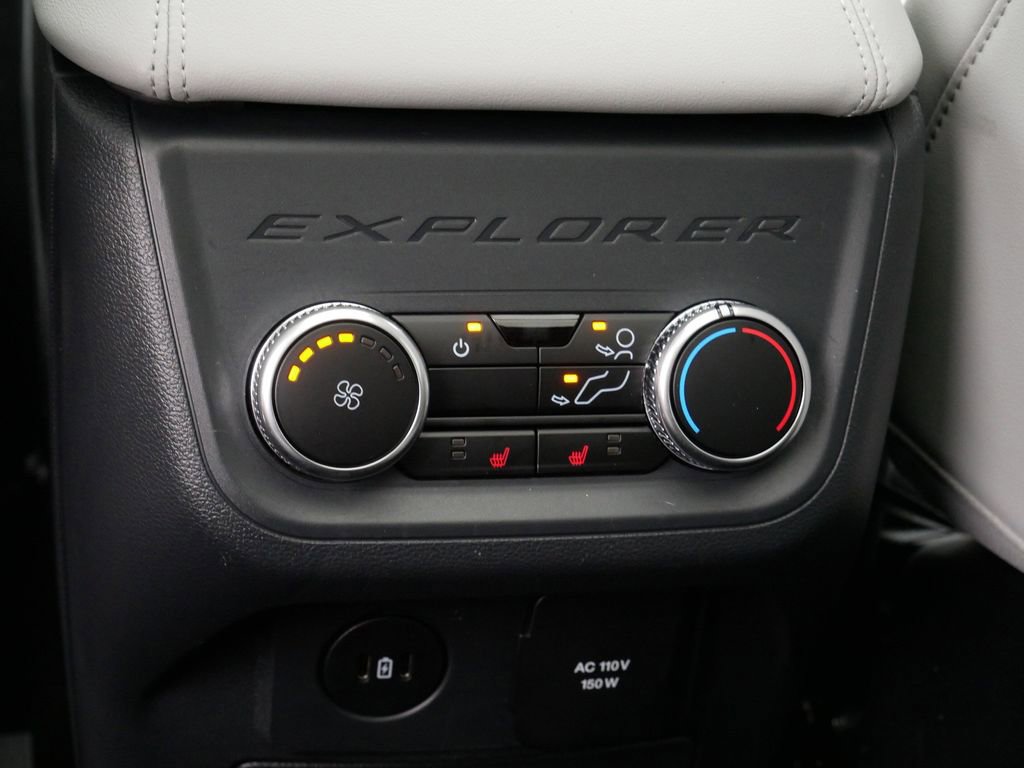 Certified 2025 Ford Explorer Platinum w/ Ultimate Package image 14