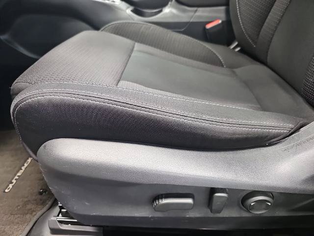 Used 2023 Subaru Outback Premium AWD/4WD image 27