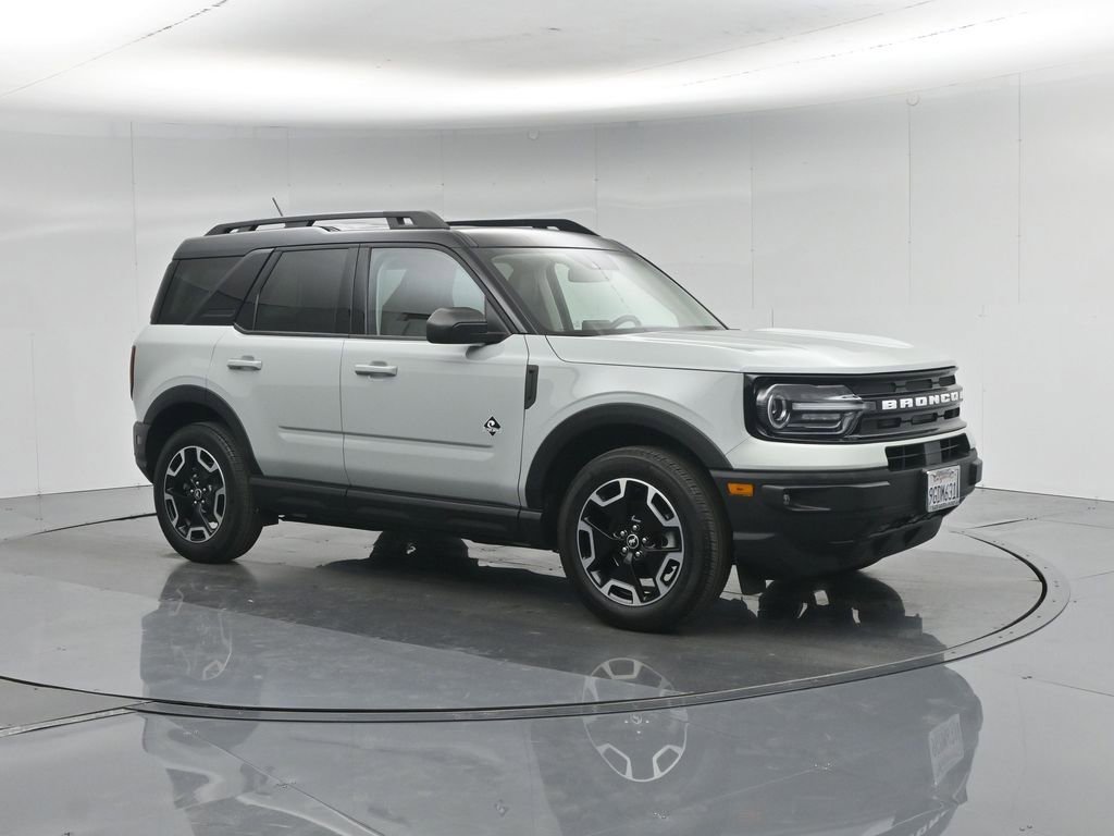 Certified 2023 Ford Bronco Sport Outer Banks w/ Tech Package AWD/4WD image 28