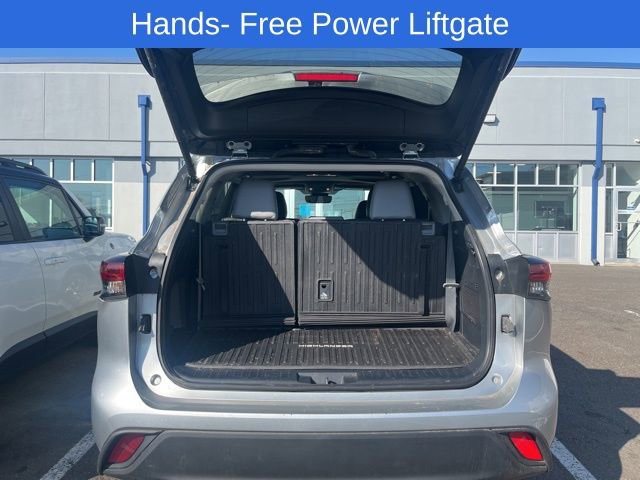 Used 2024 Toyota Highlander XLE image 4