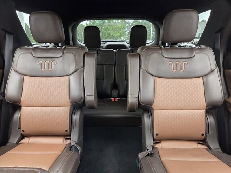 Certified 2023 Ford Explorer King Ranch w/ Technology Package AWD/4WD image 11