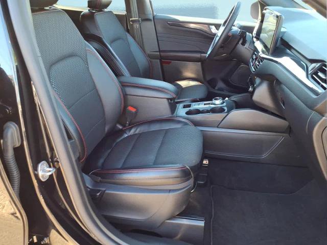 Certified 2024 Ford Escape ST-Line w/ Tech Pack #1 AWD/4WD image 13