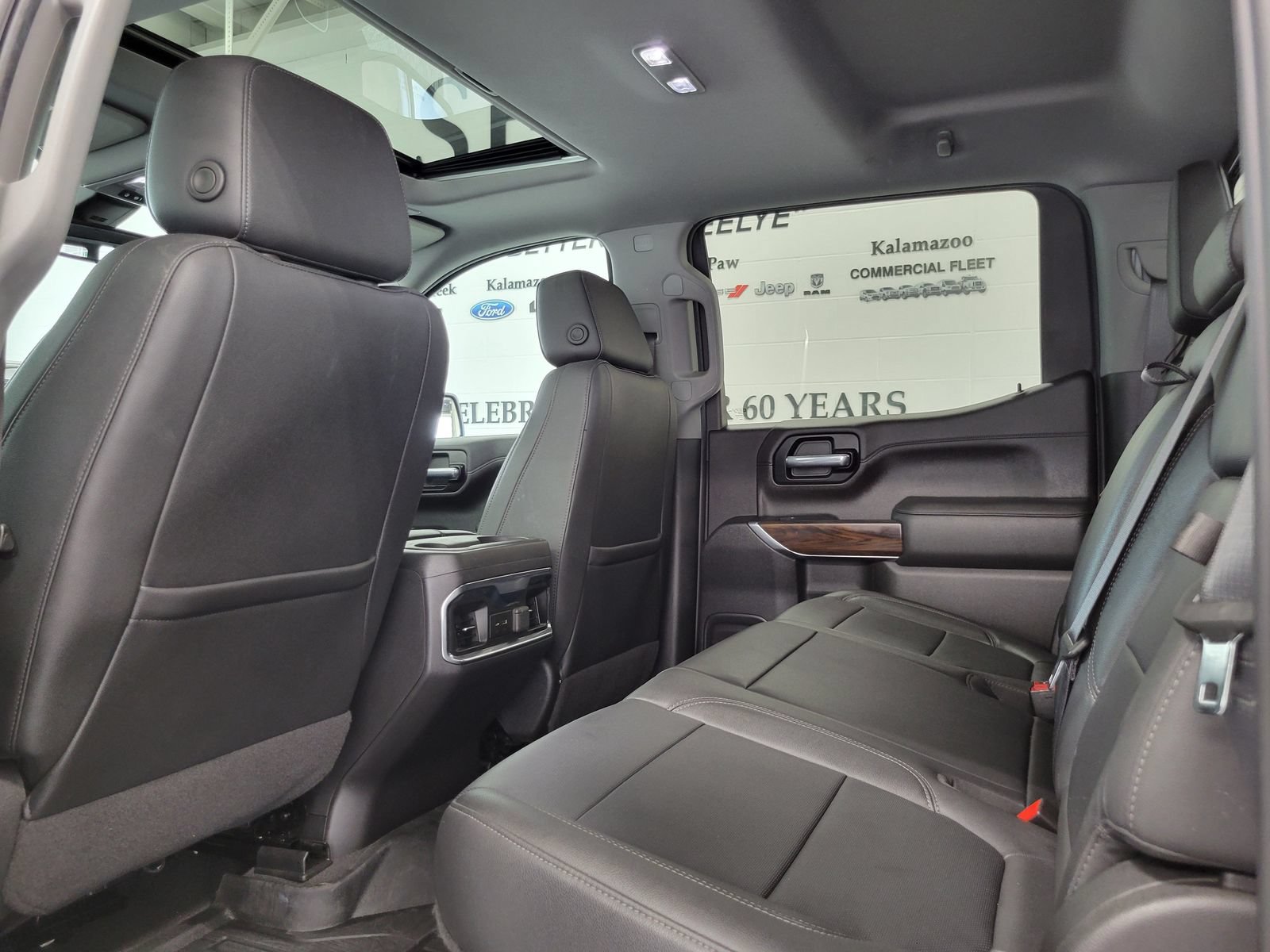 Used 2022 GMC Sierra 1500 SLT w/ SLT Premium Plus Package AWD/4WD image 25