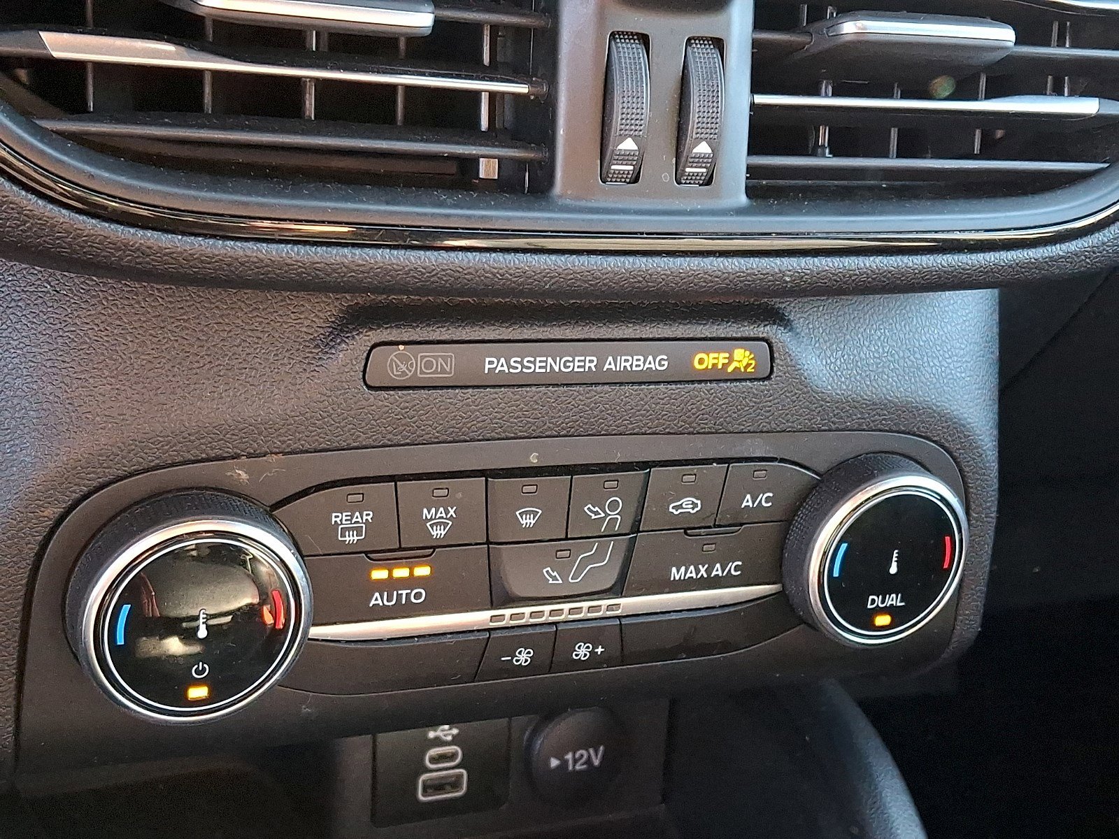 Certified 2025 Ford Escape ST-Line image 14