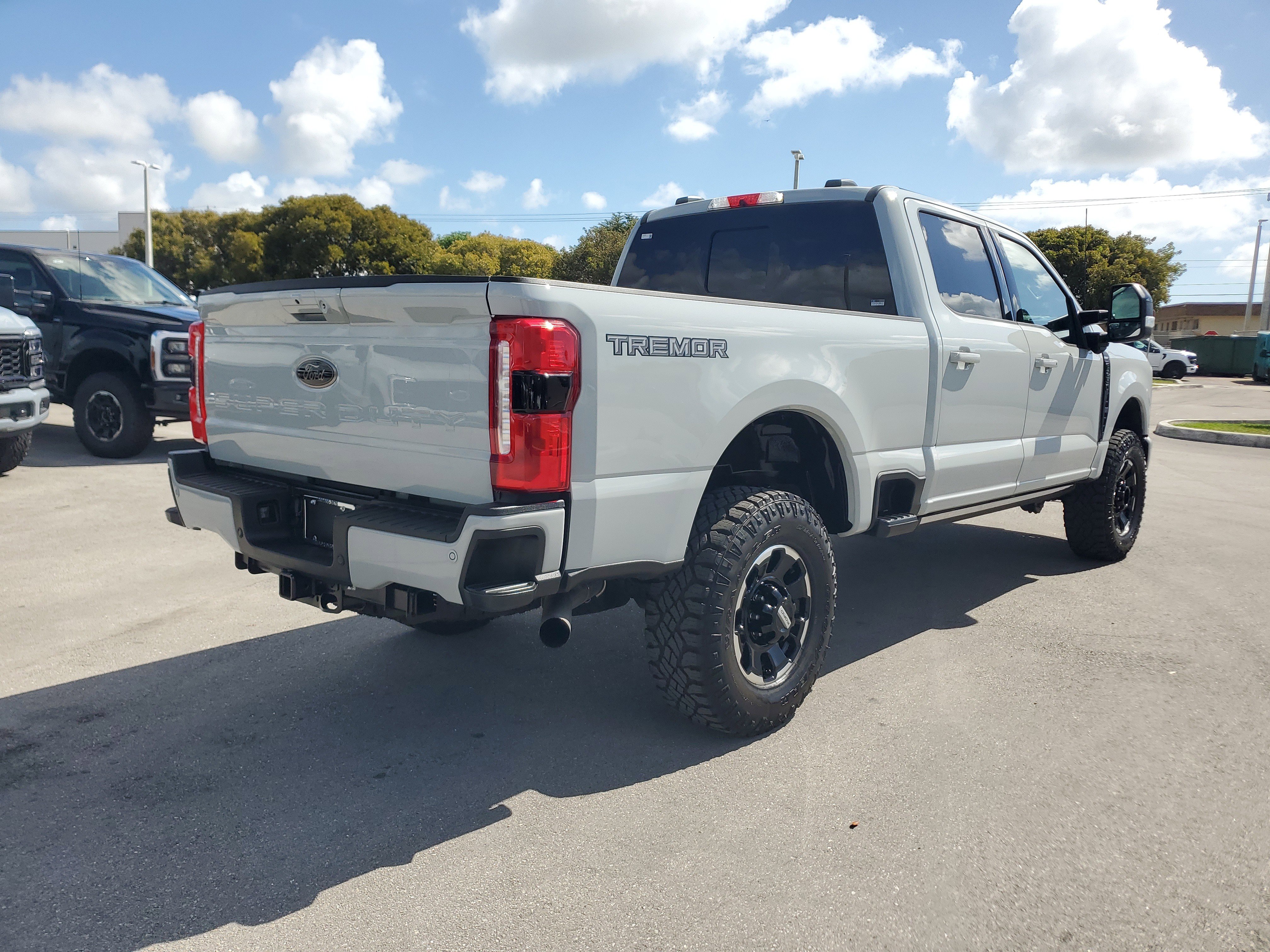 Certified 2025 Ford F250 Lariat w/ Lariat Ultimate Package image 5