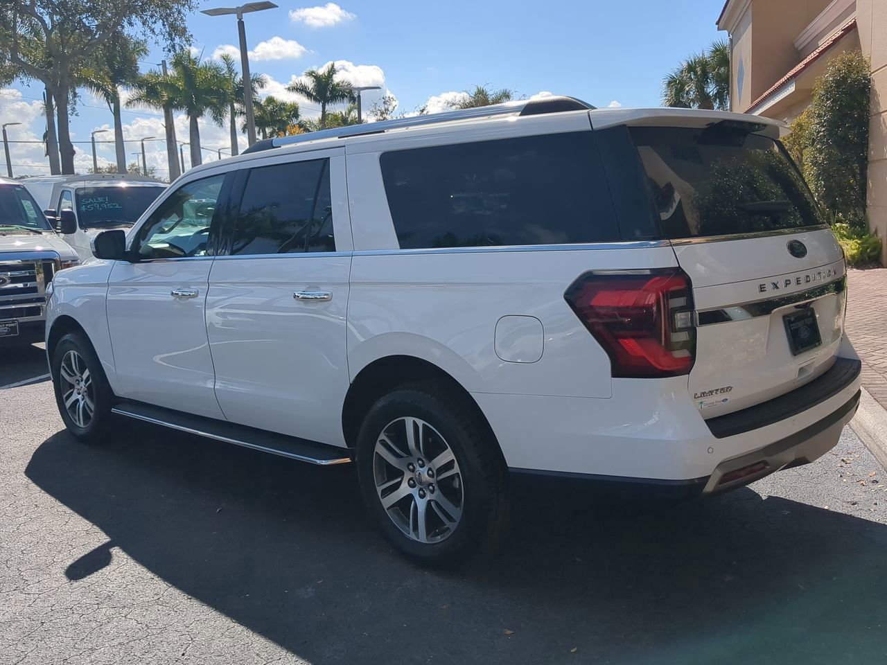 Certified 2022 Ford Expedition Max Limited image 3