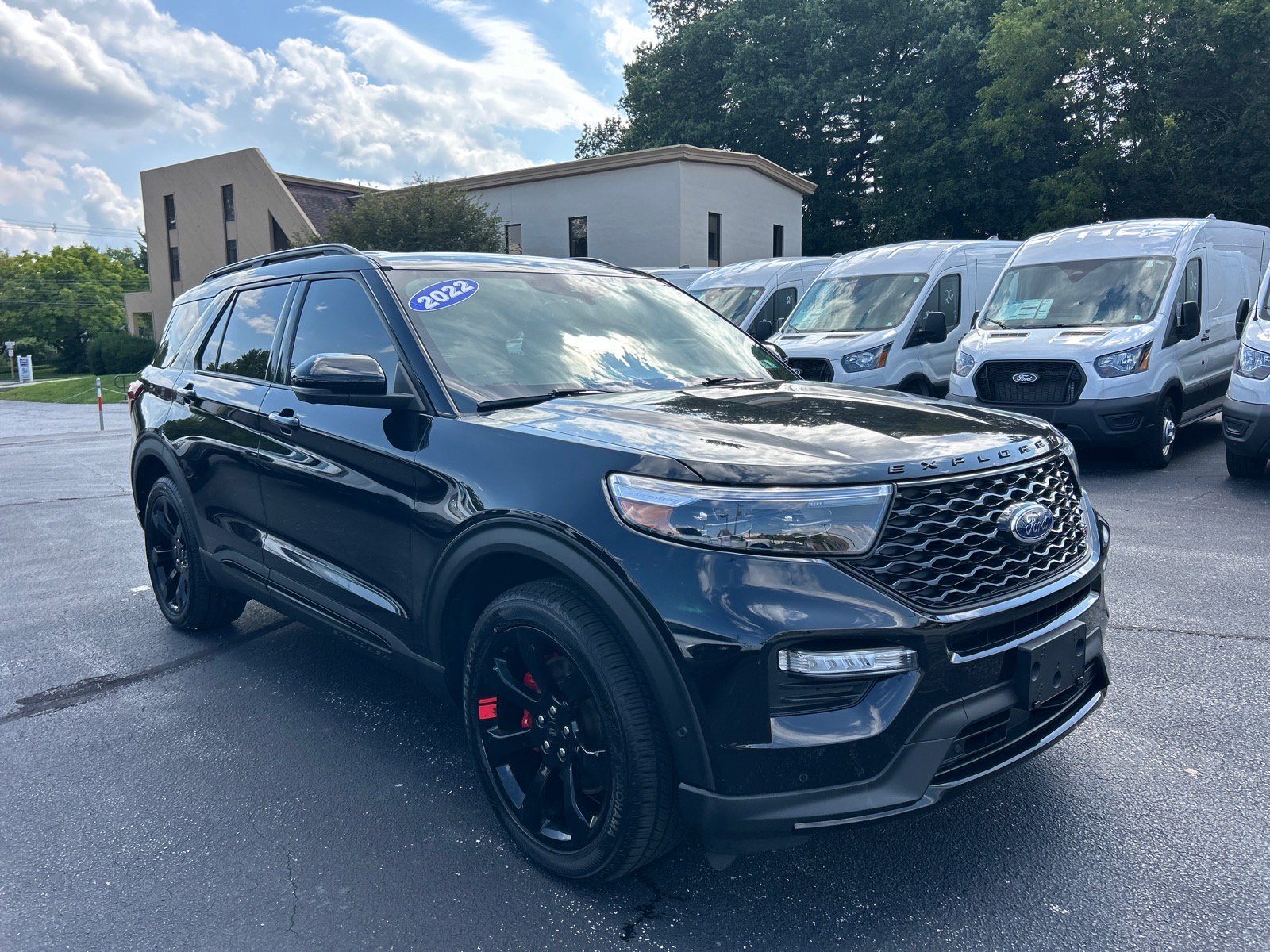 Certified 2022 Ford Explorer ST w/ Equipment Group 401A AWD/4WD image 3