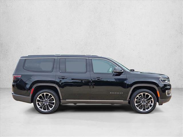 Used 2022 Jeep Wagoneer Series III w/ Premium Group I AWD/4WD video 4