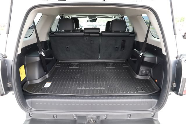 Used 2024 Toyota 4Runner Limited AWD/4WD image 7