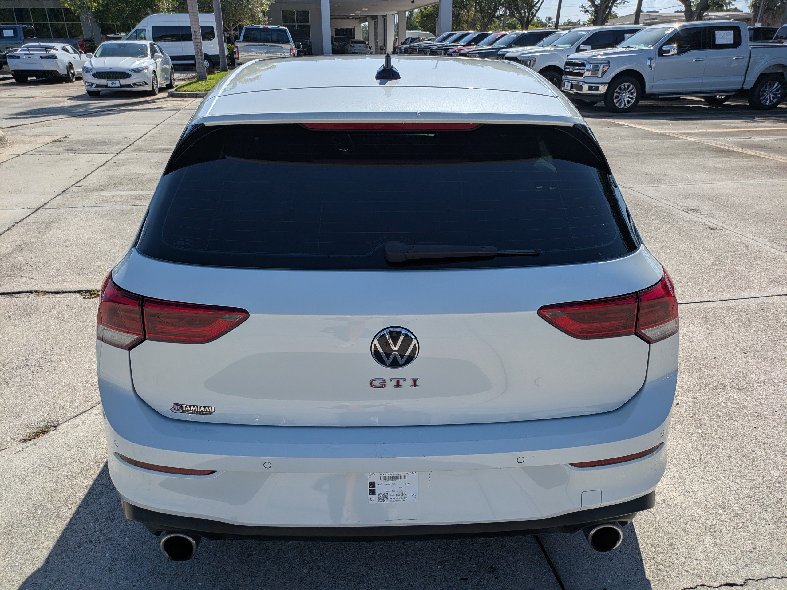 Used 2024 Volkswagen GTI SE FWD image 9