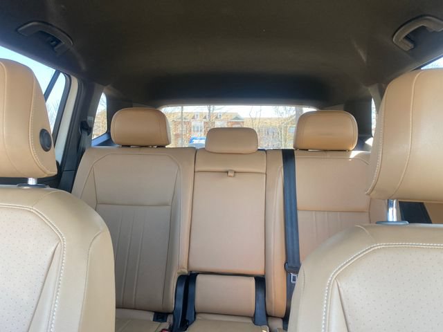 Used 2022 Volkswagen Tiguan SE AWD/4WD image 24
