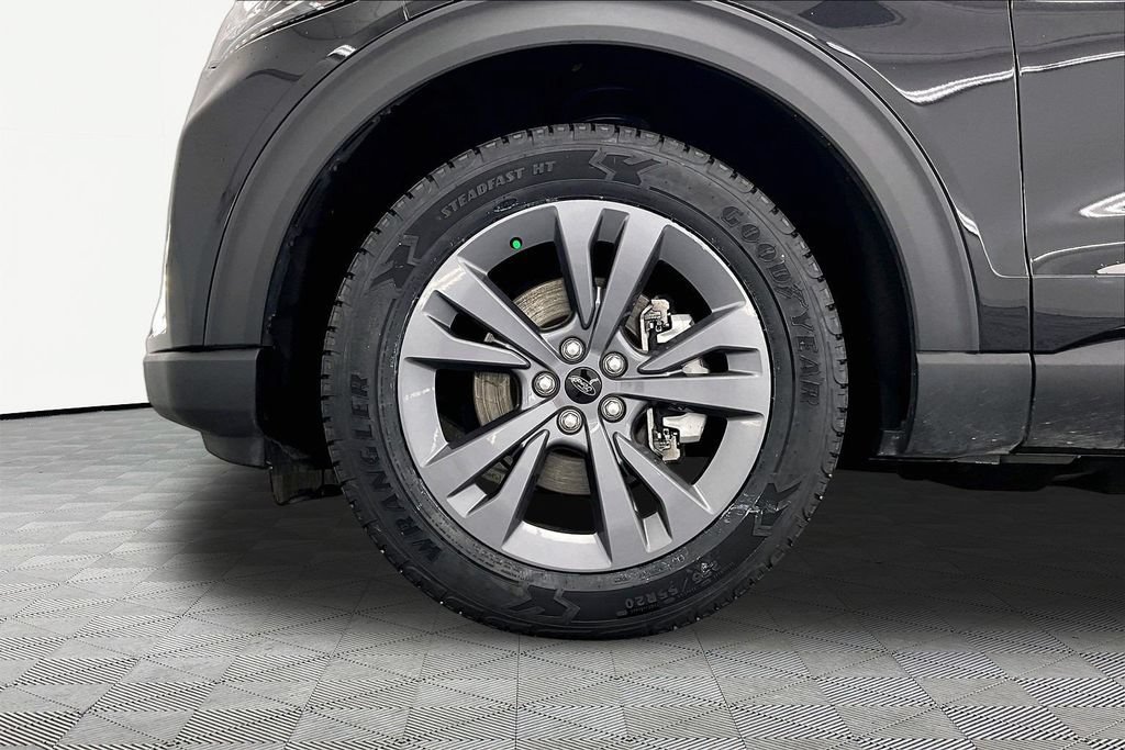 Certified 2025 Ford Explorer Active w/ Active Comfort Package AWD/4WD image 9