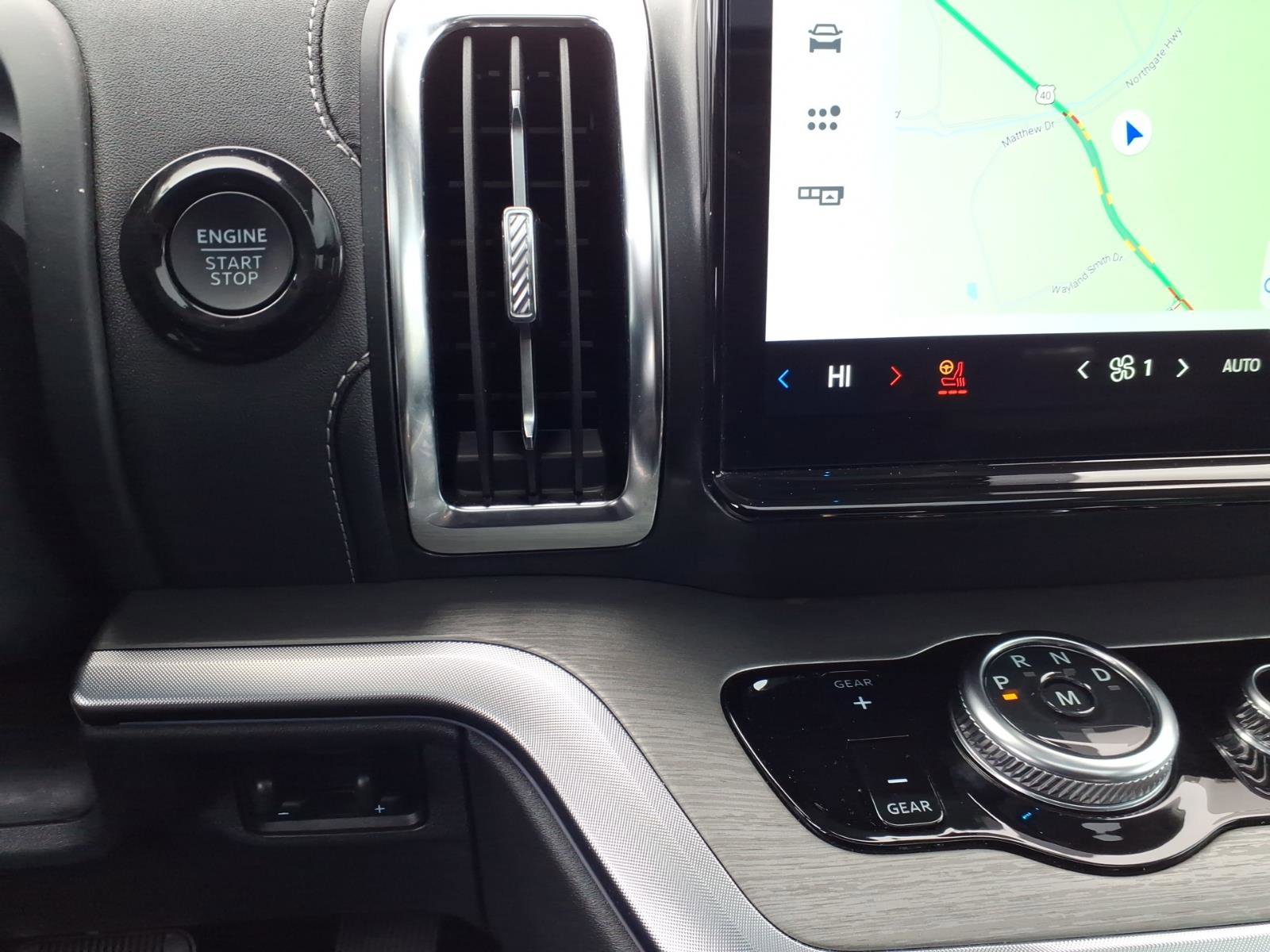 Certified 2025 Ford Expedition Max Platinum image 17