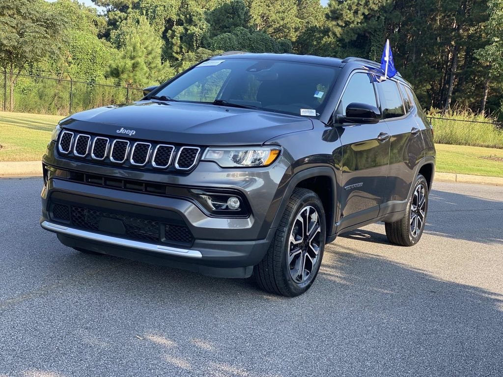 Used 2024 Jeep Compass Limited AWD/4WD image 11