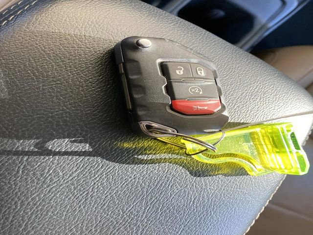 Used 2023 Jeep Wrangler Sahara w/ Cold Weather Group image 33