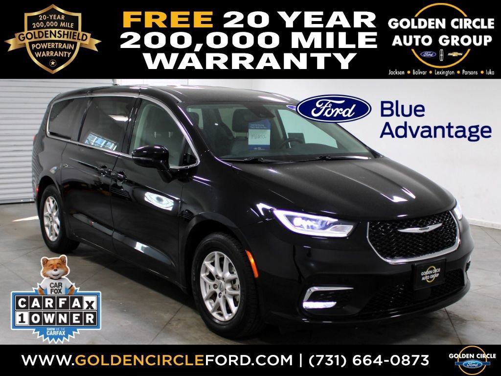 Used 2024 Chrysler Pacifica Touring-L image 7