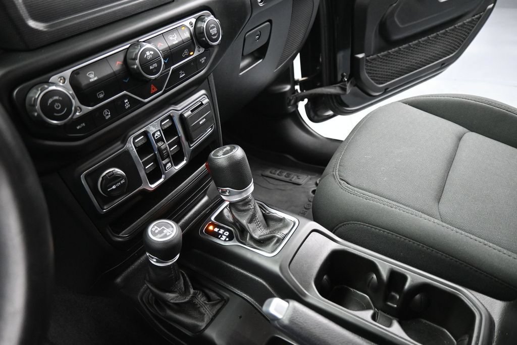 Used 2021 Jeep Wrangler Unlimited Sport AWD/4WD image 15