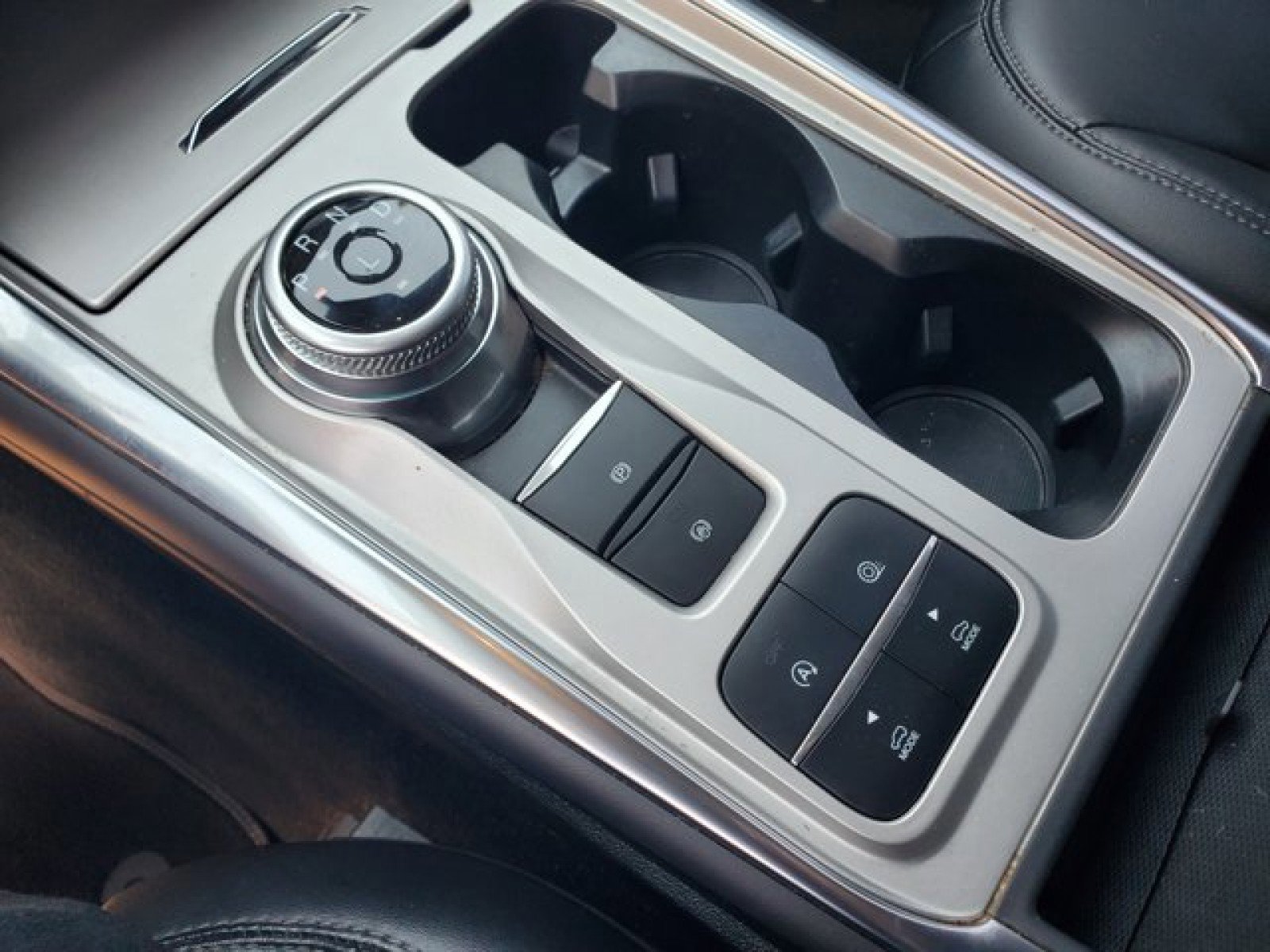 Certified 2023 Ford Explorer XLT w/ Equipment Group 202A image 25